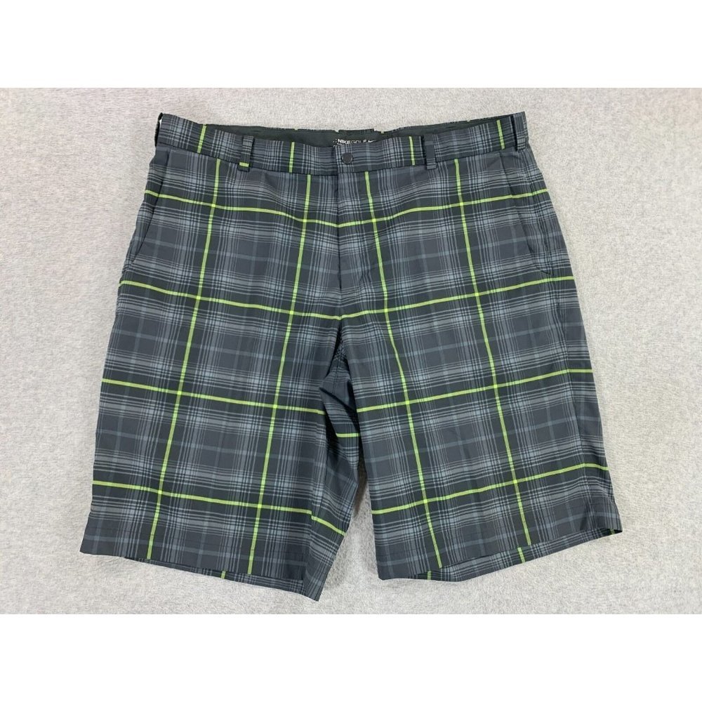 Nike‎ Dri Fit Plaid Flat Front Golf Shorts (Men's 40) Gray